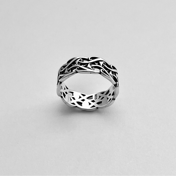 Sterling Silver Unisex Mushroom Band, Silver Ring, Wedding Bands, Spirit Ring - Picture 13 of 14